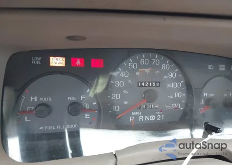 2005 Mercury Grand Marquis Ls/Lse from USA, damaged, VIN 2MEFM75W85X636984